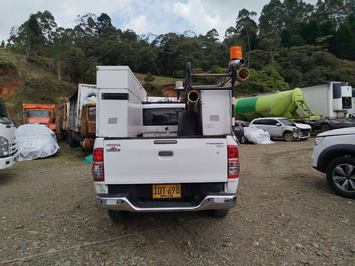 Toyota - Hilux - 2016