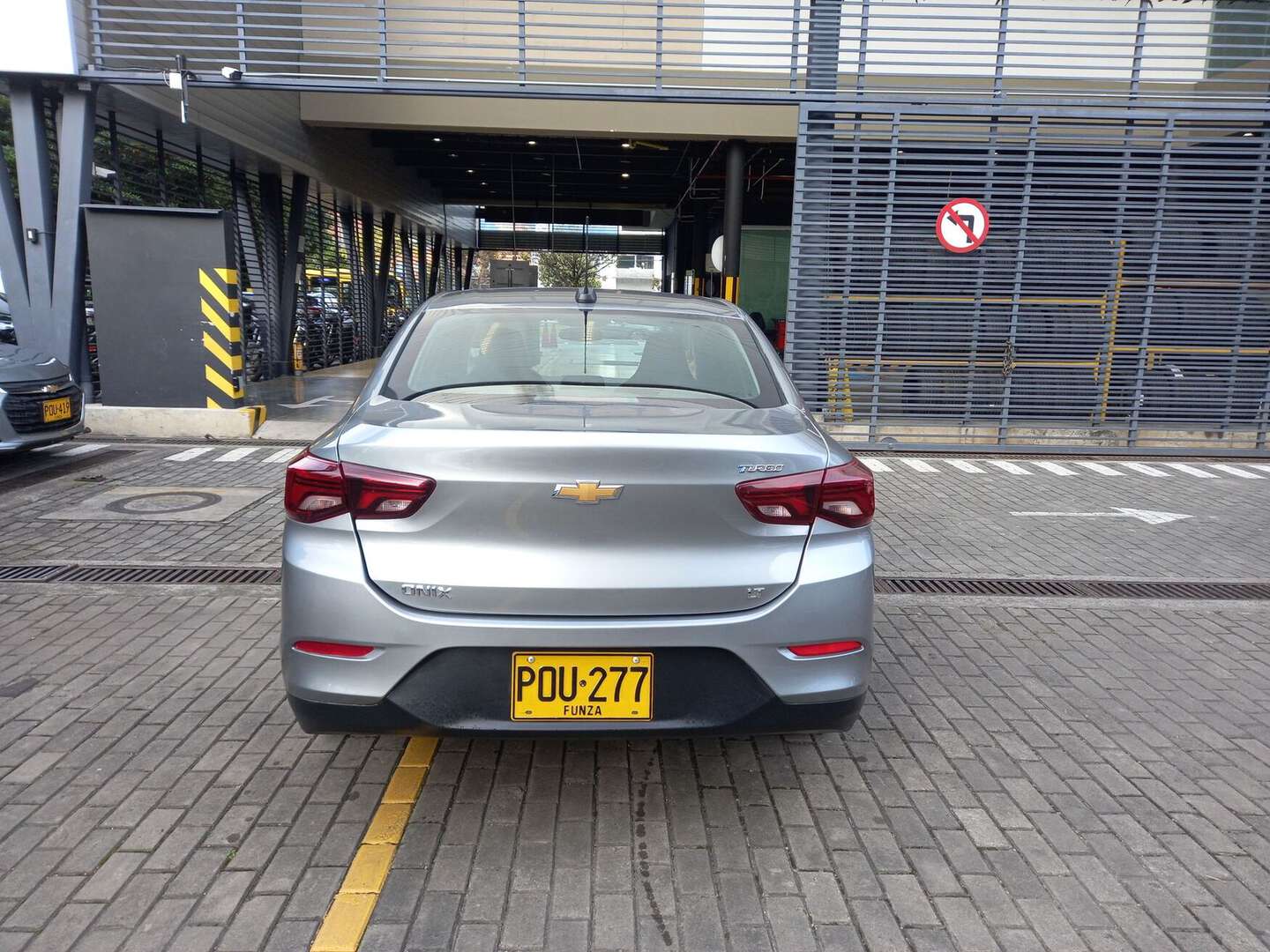 Chevrolet - Onix - 2025