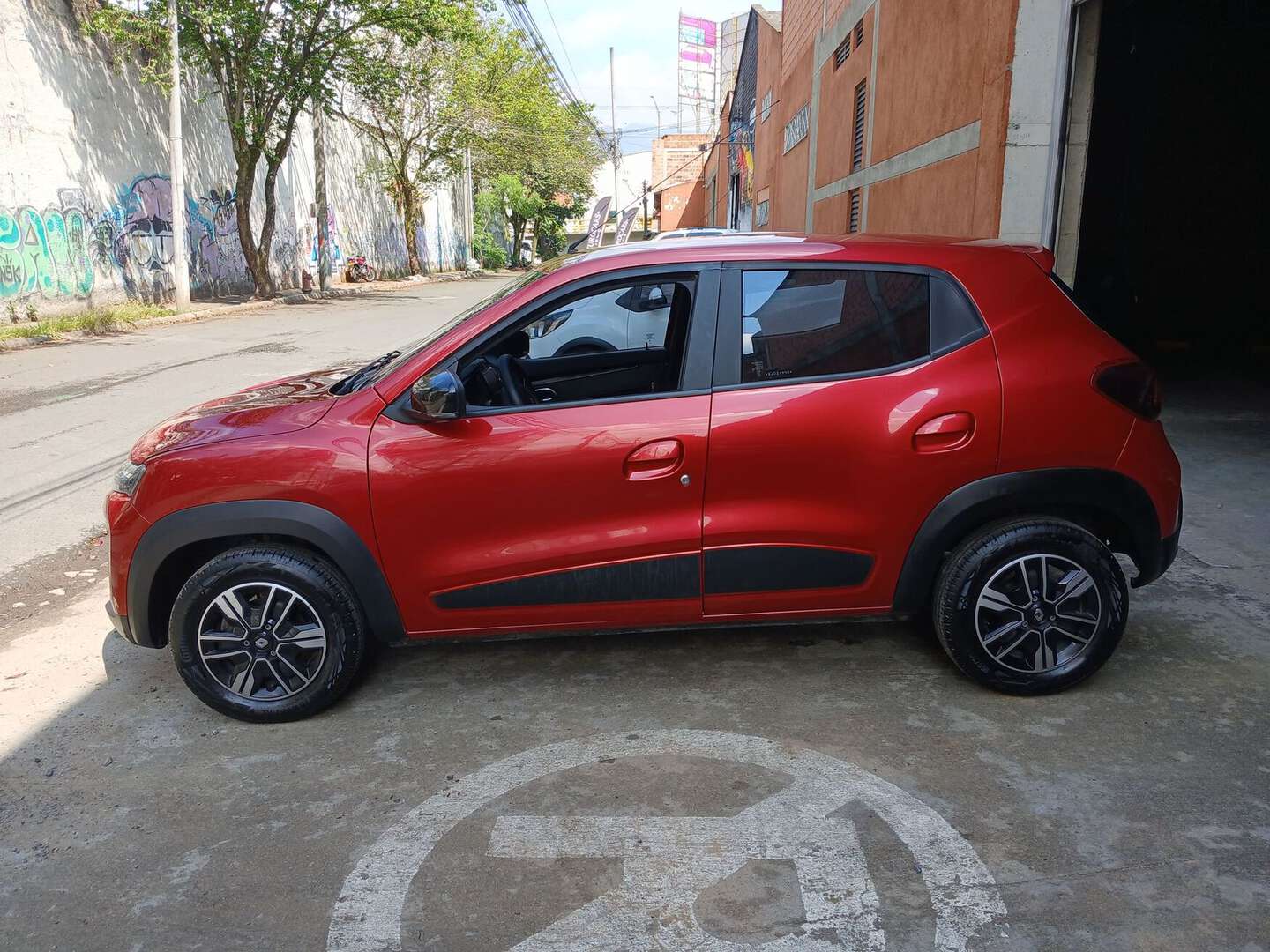 Renault - Kwid - 2025