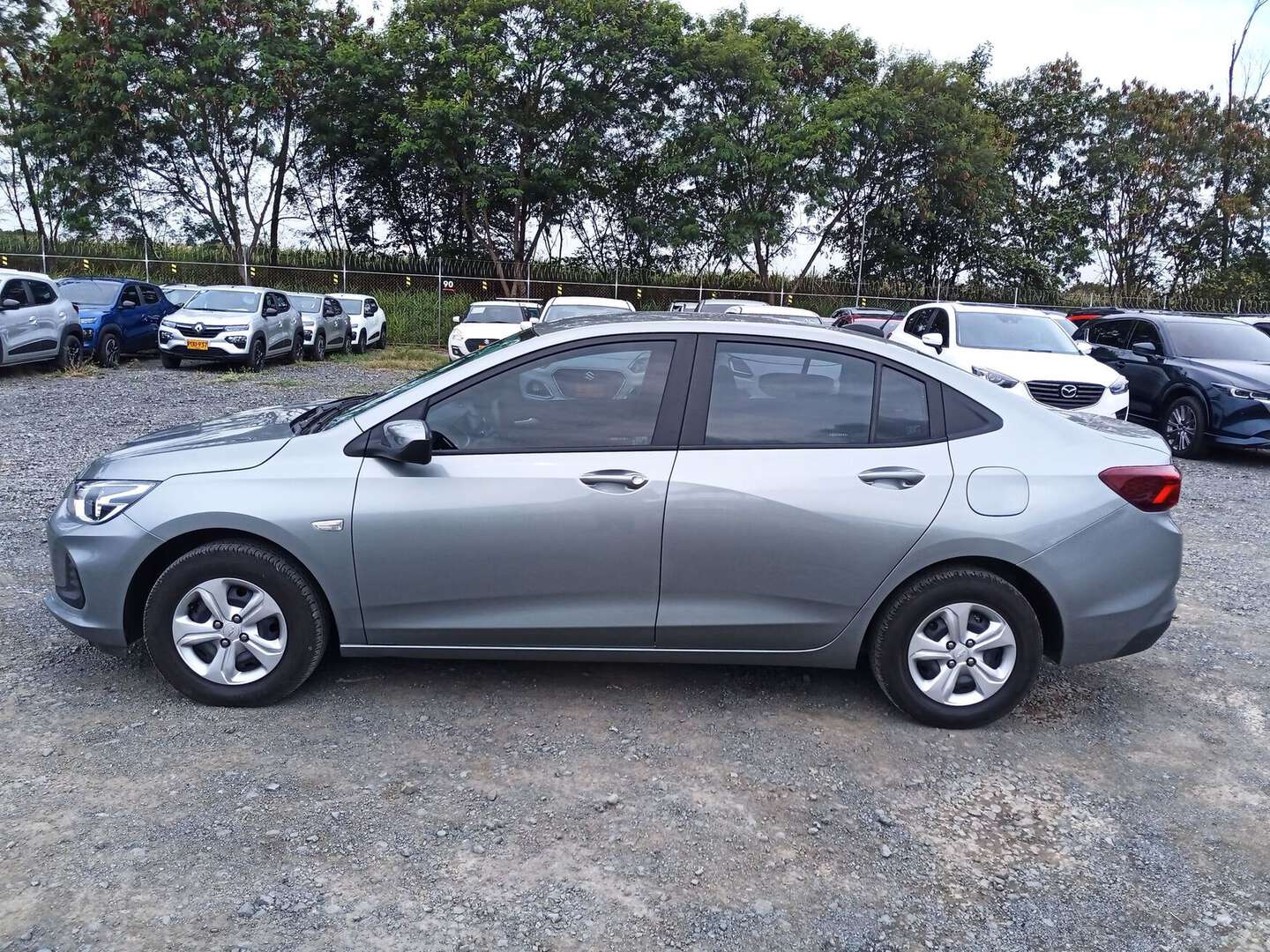 Chevrolet - Onix - 2025