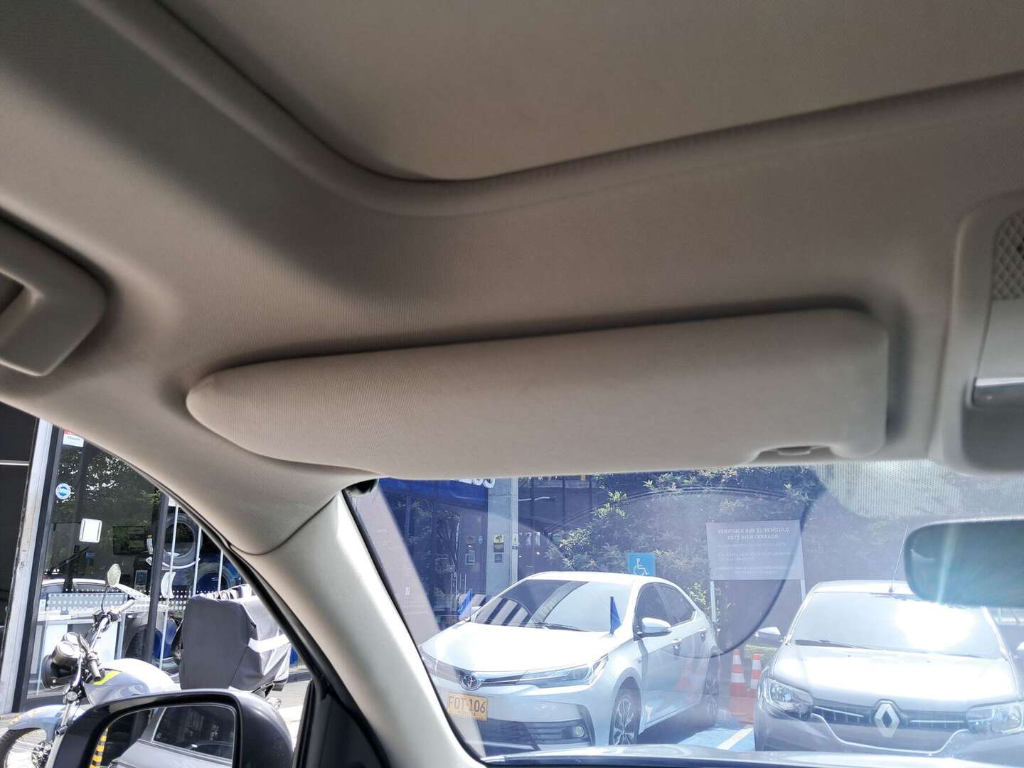 Mitsubishi - Outlander - 2024
