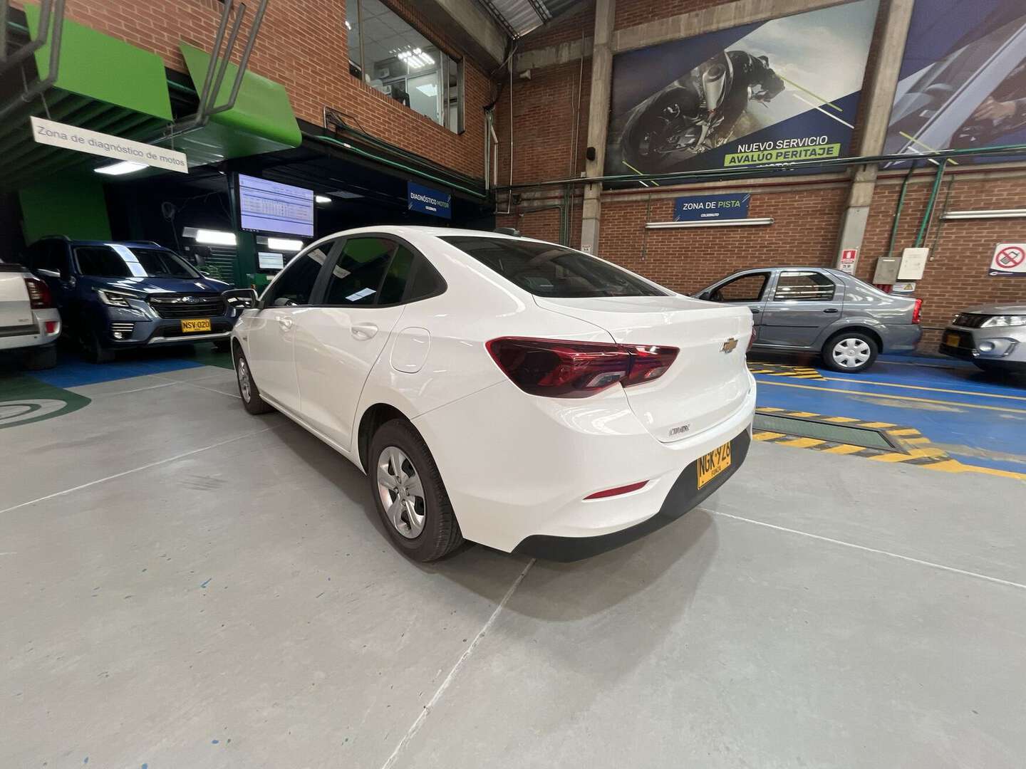 Chevrolet - Onix - 2024