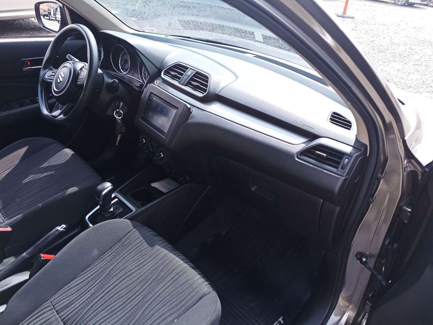 Suzuki - Swift - 2023