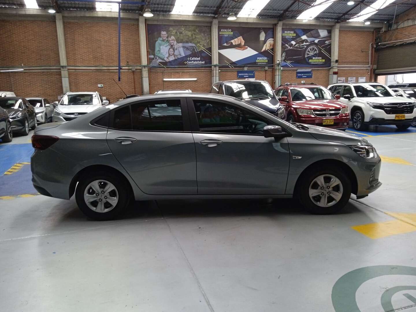 Chevrolet - Onix - 2025