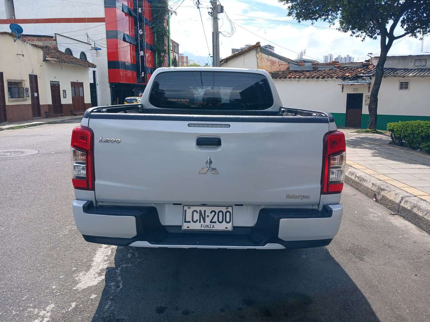 Mitsubishi - L200 - 2022
