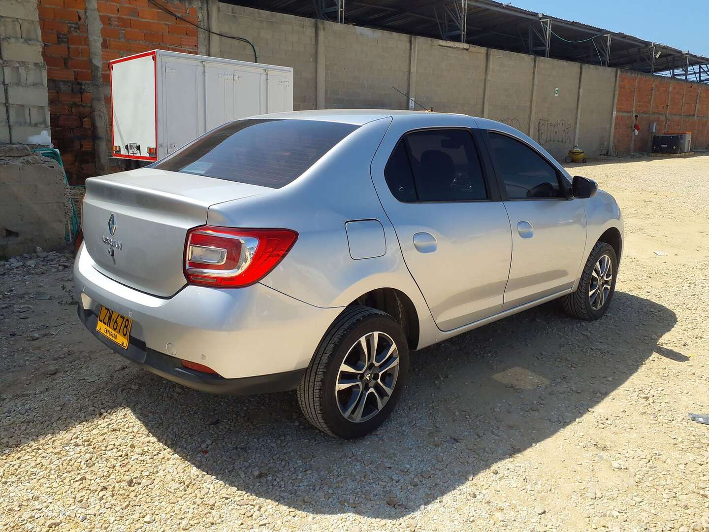 Renault - Logan - 2023