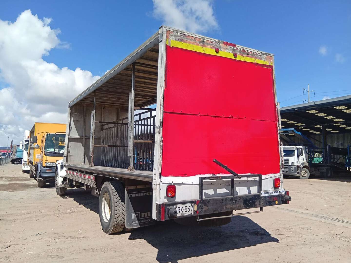 International - 4300 - 2013