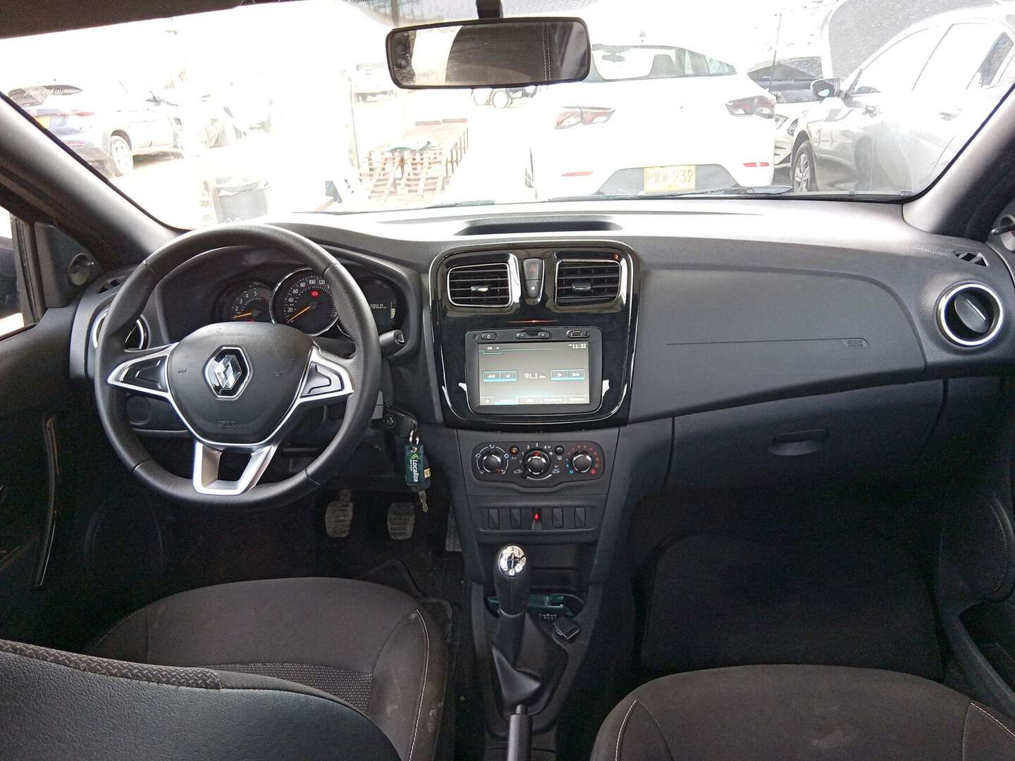 Renault - Logan - 2026