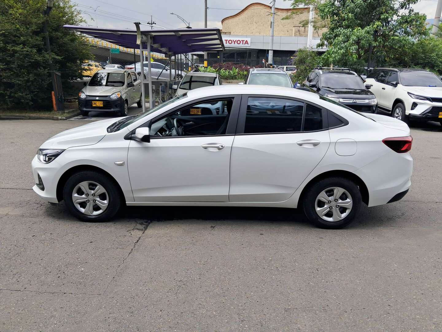Chevrolet - Onix - 2025