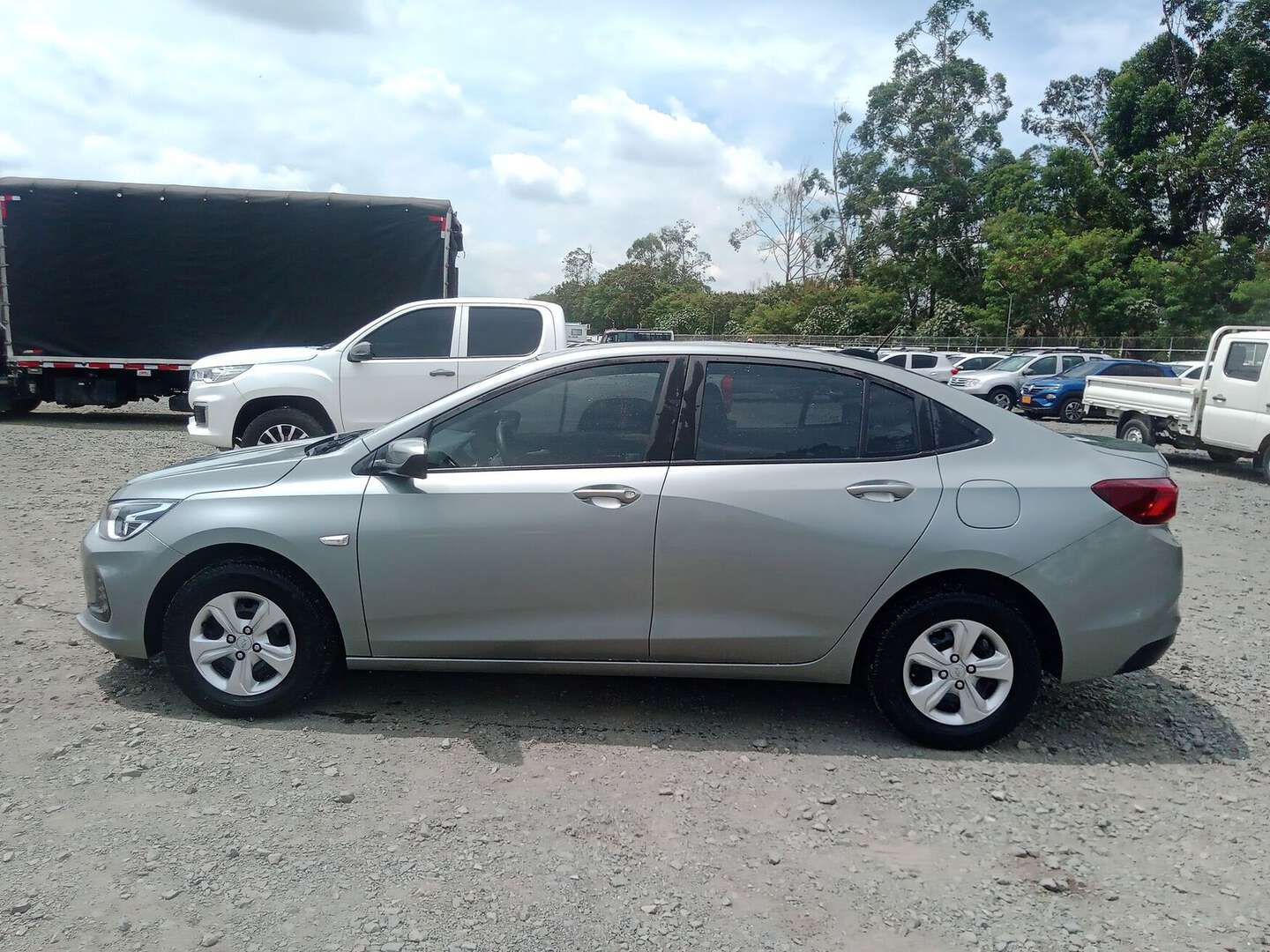 Chevrolet - Onix - 2025