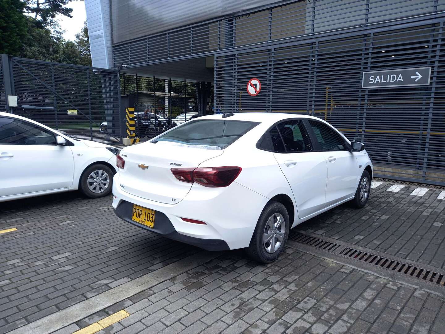 Chevrolet - Onix - 2025