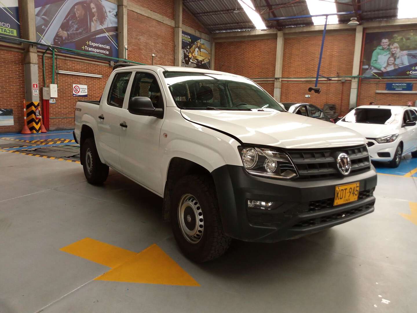 Volkswagen - Amarok - 2021