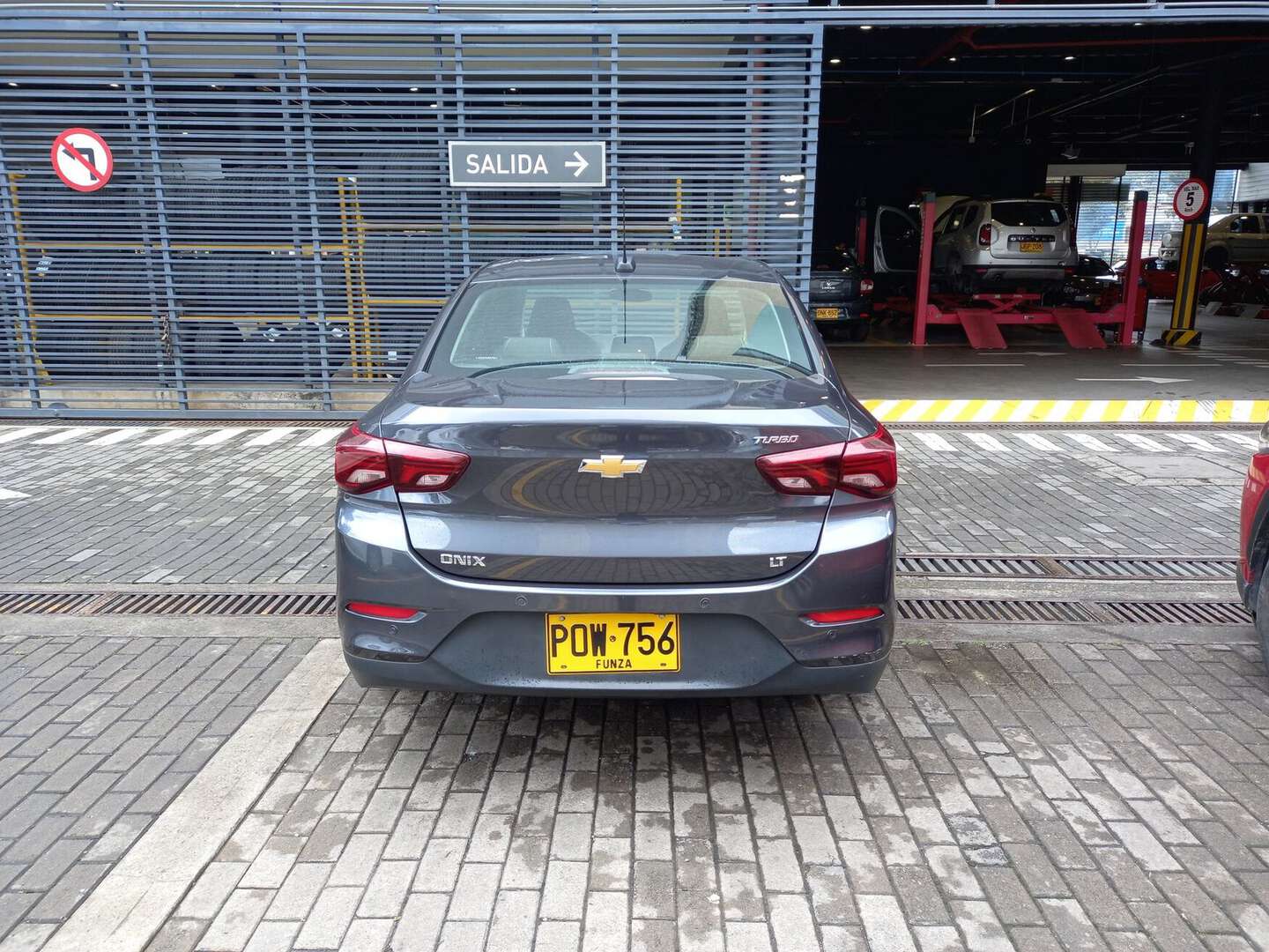 Chevrolet - Onix - 2025