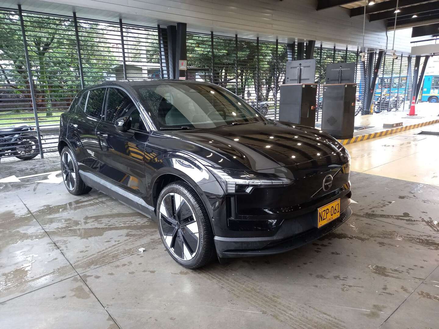 Volvo - XC30 - 2025