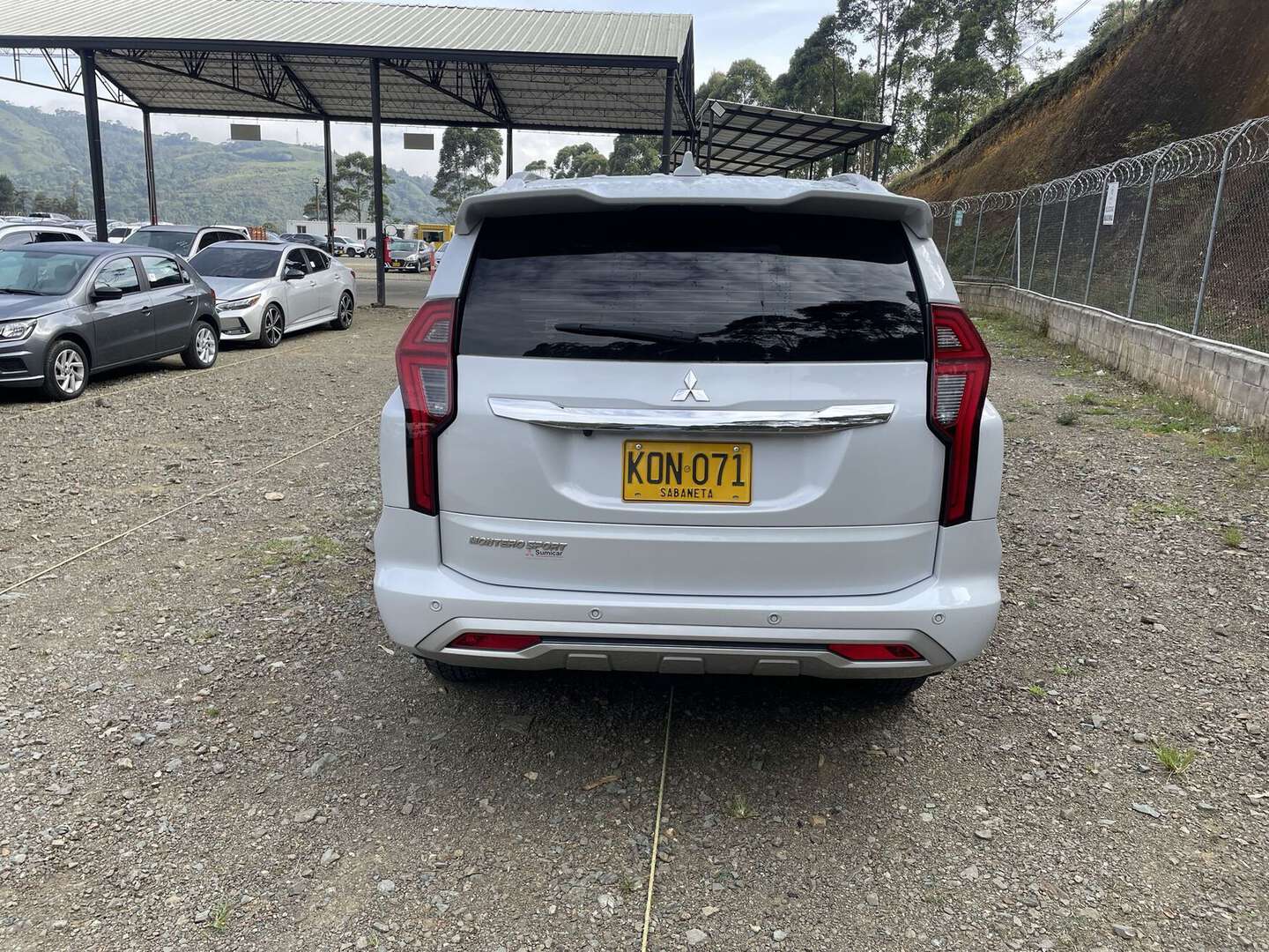 Mitsubishi - Montero Sport - 2021