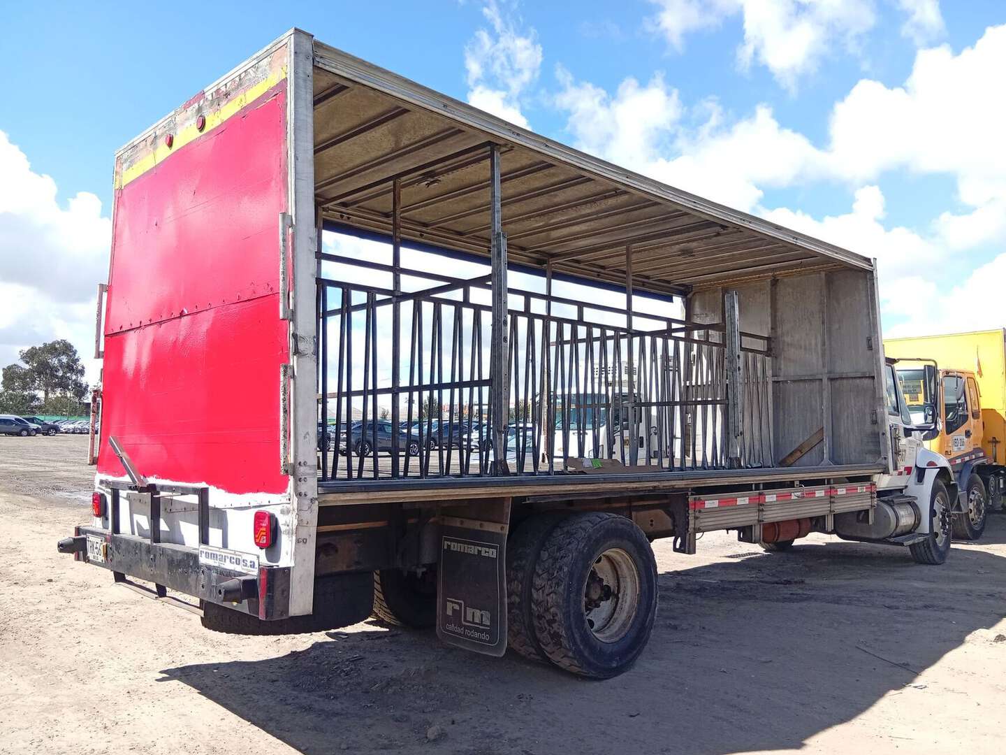 International - 4300 - 2013