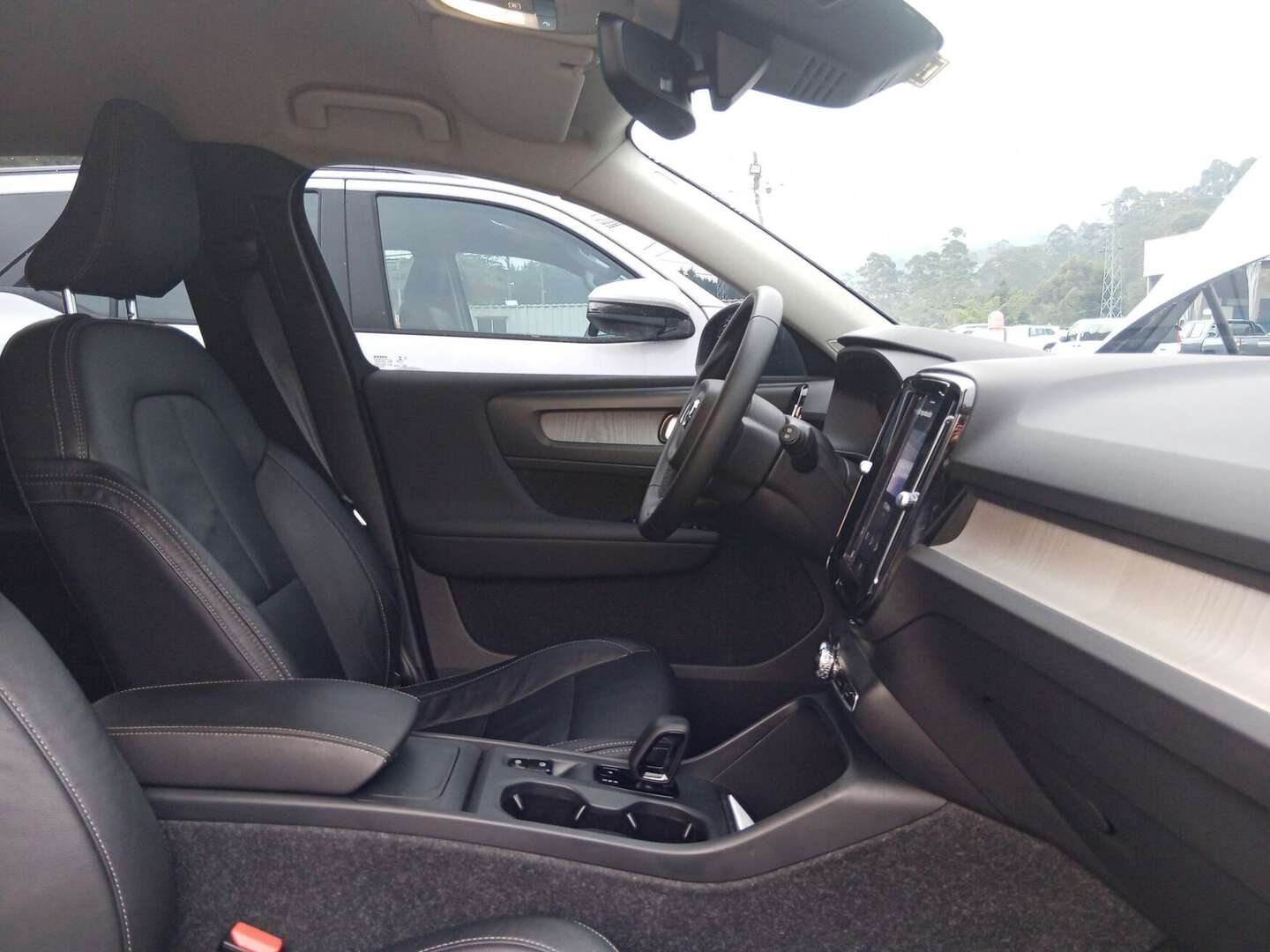 Volvo - XC40 - 2023