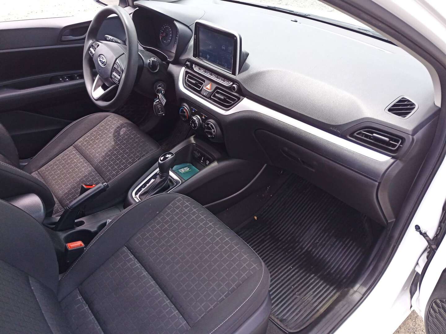 Hyundai - Accent - 2024