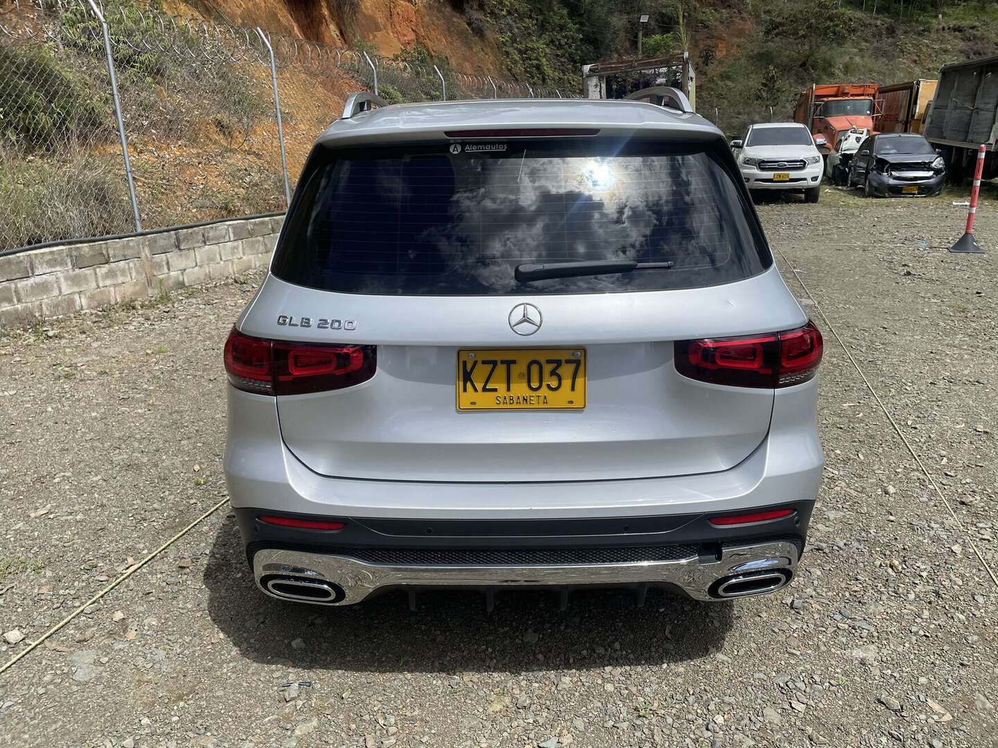 Mercedes Benz - GLB200 - 2022