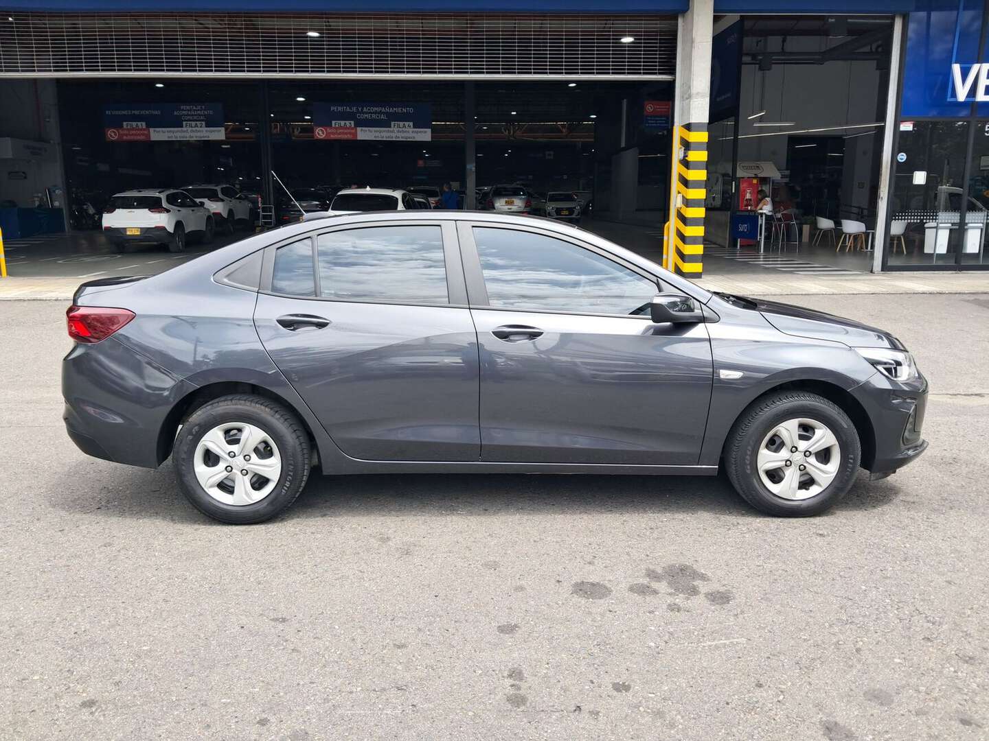 Chevrolet - Onix - 2025