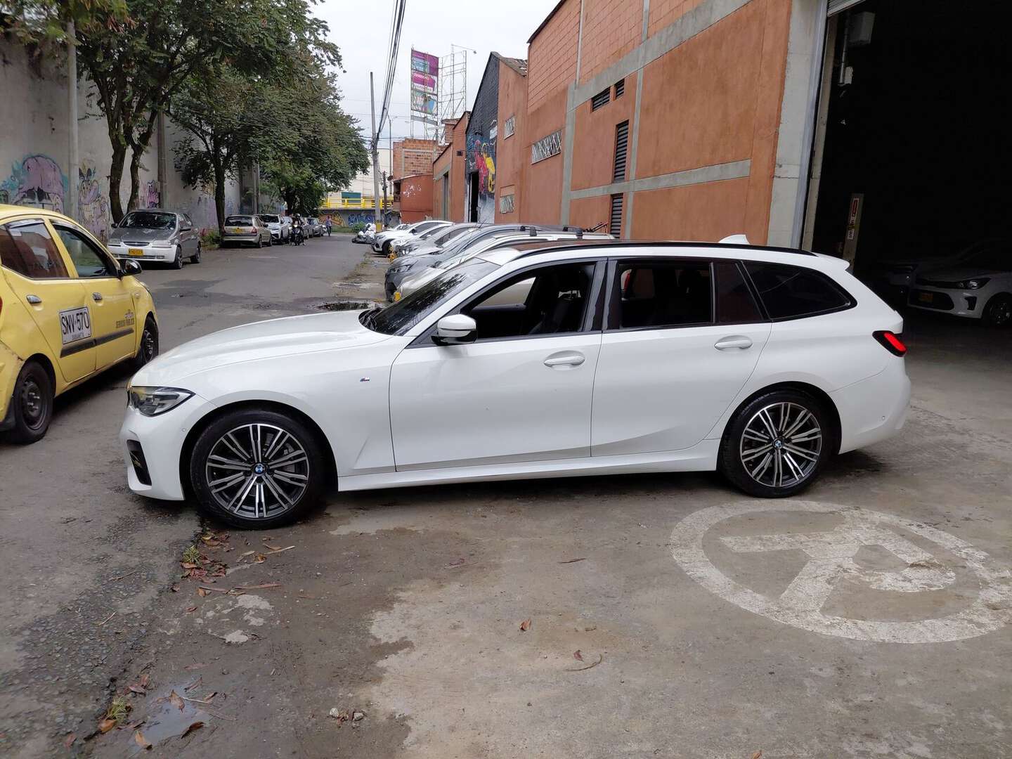 BMW - 330i - 2022