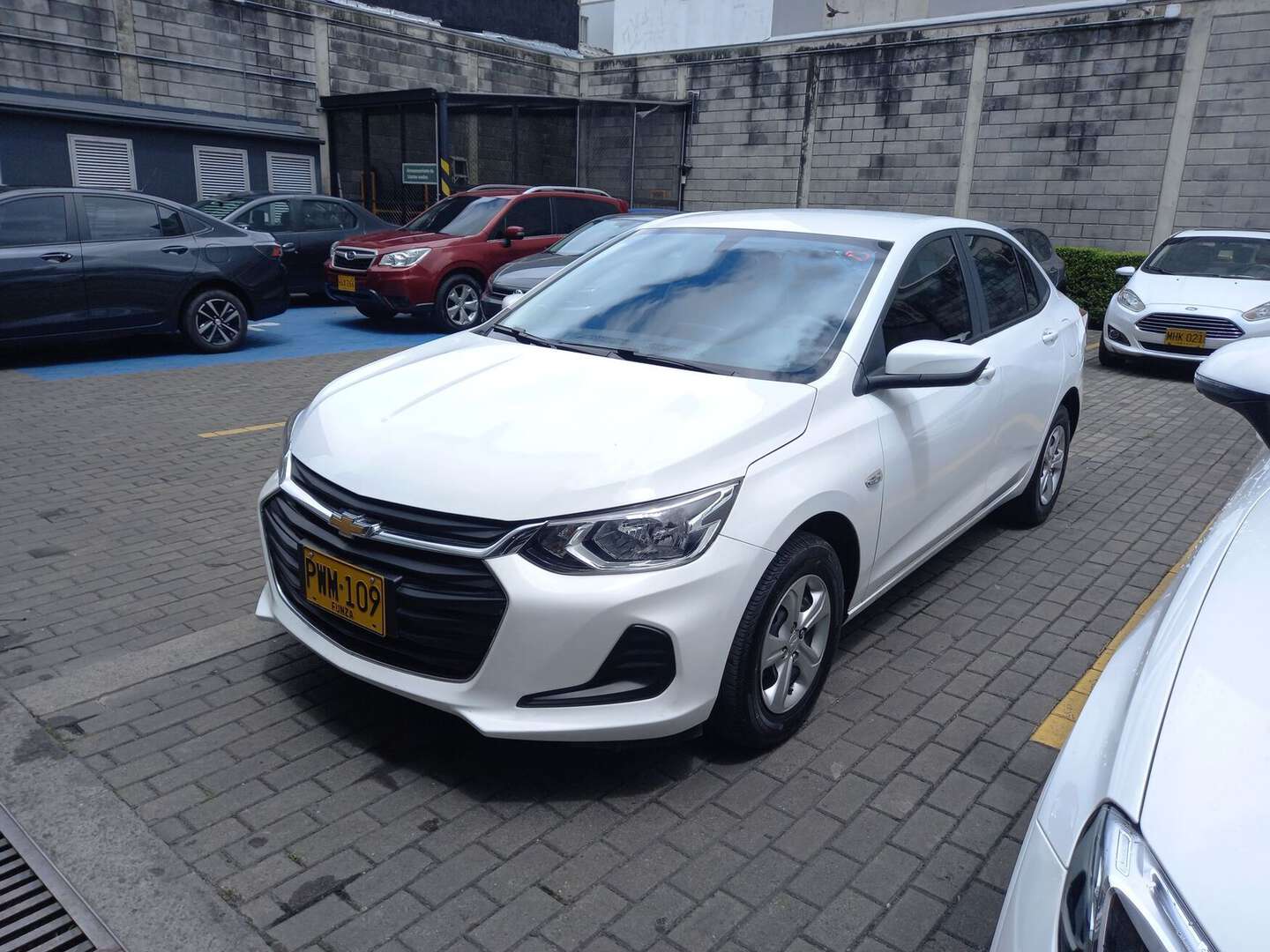 Chevrolet - Onix - 2025