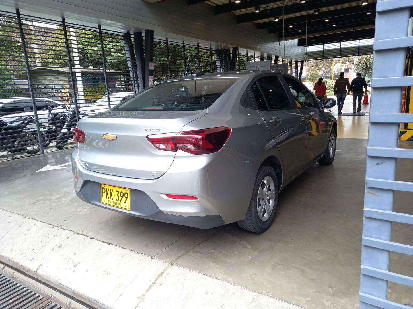 Chevrolet - Onix - 2025