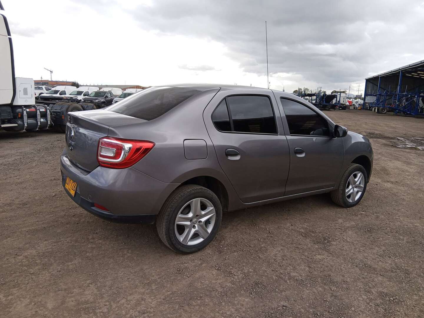 Renault - Logan - 2023