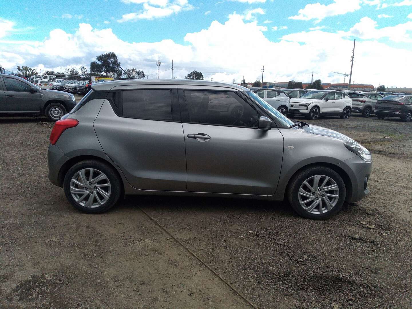 Suzuki - Swift - 2023