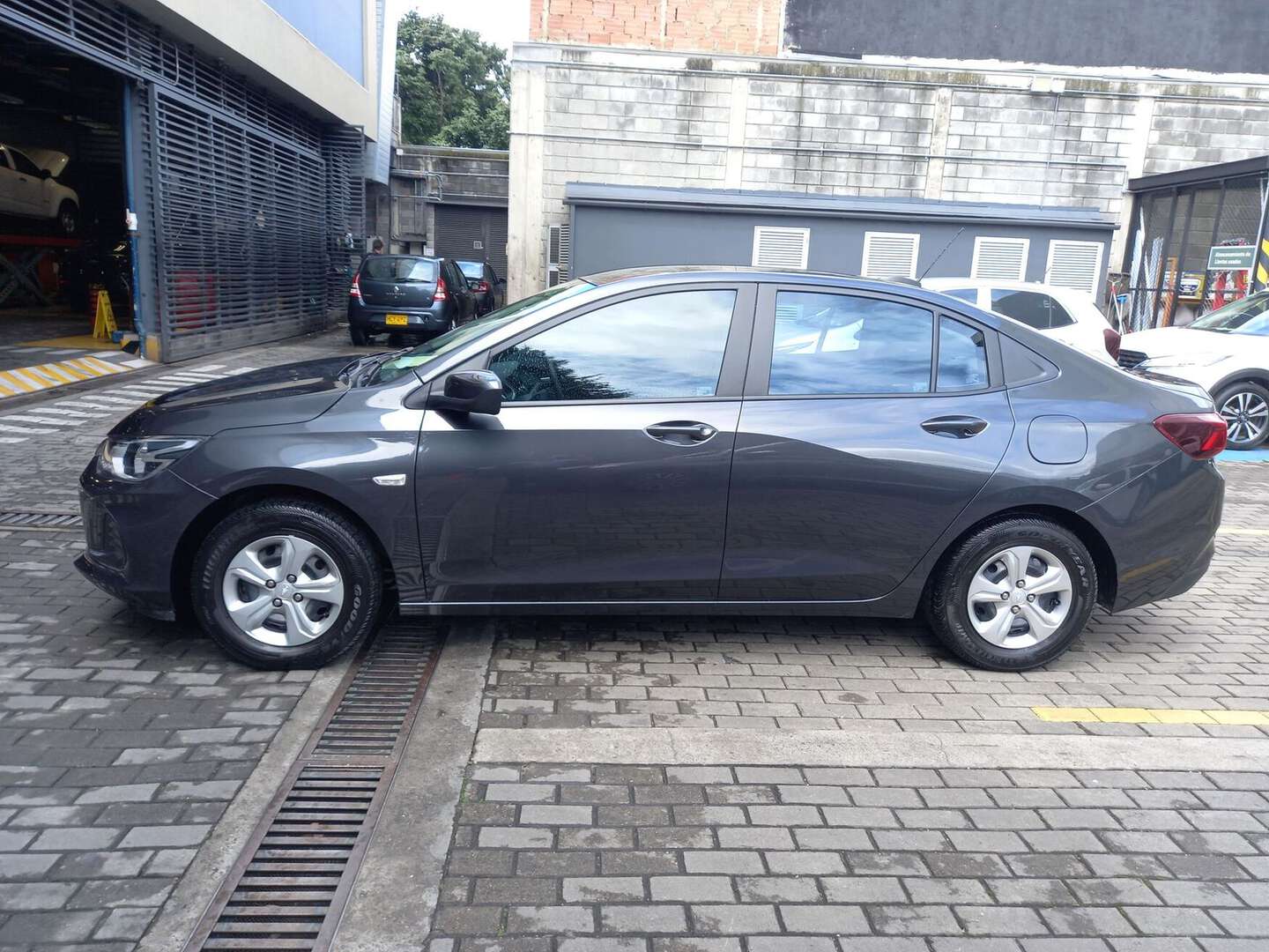 Chevrolet - Onix - 2025