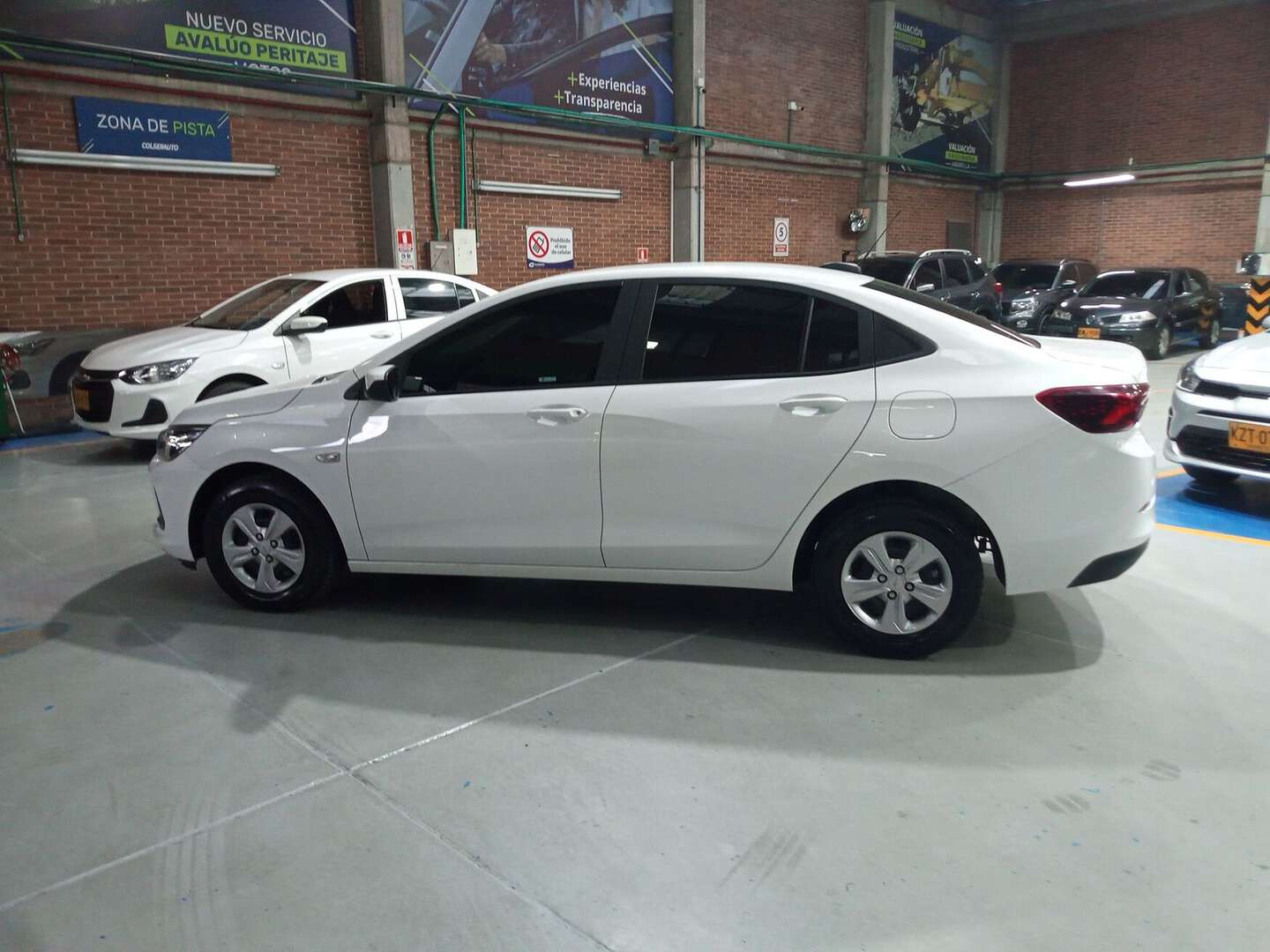 Chevrolet - Onix - 2024