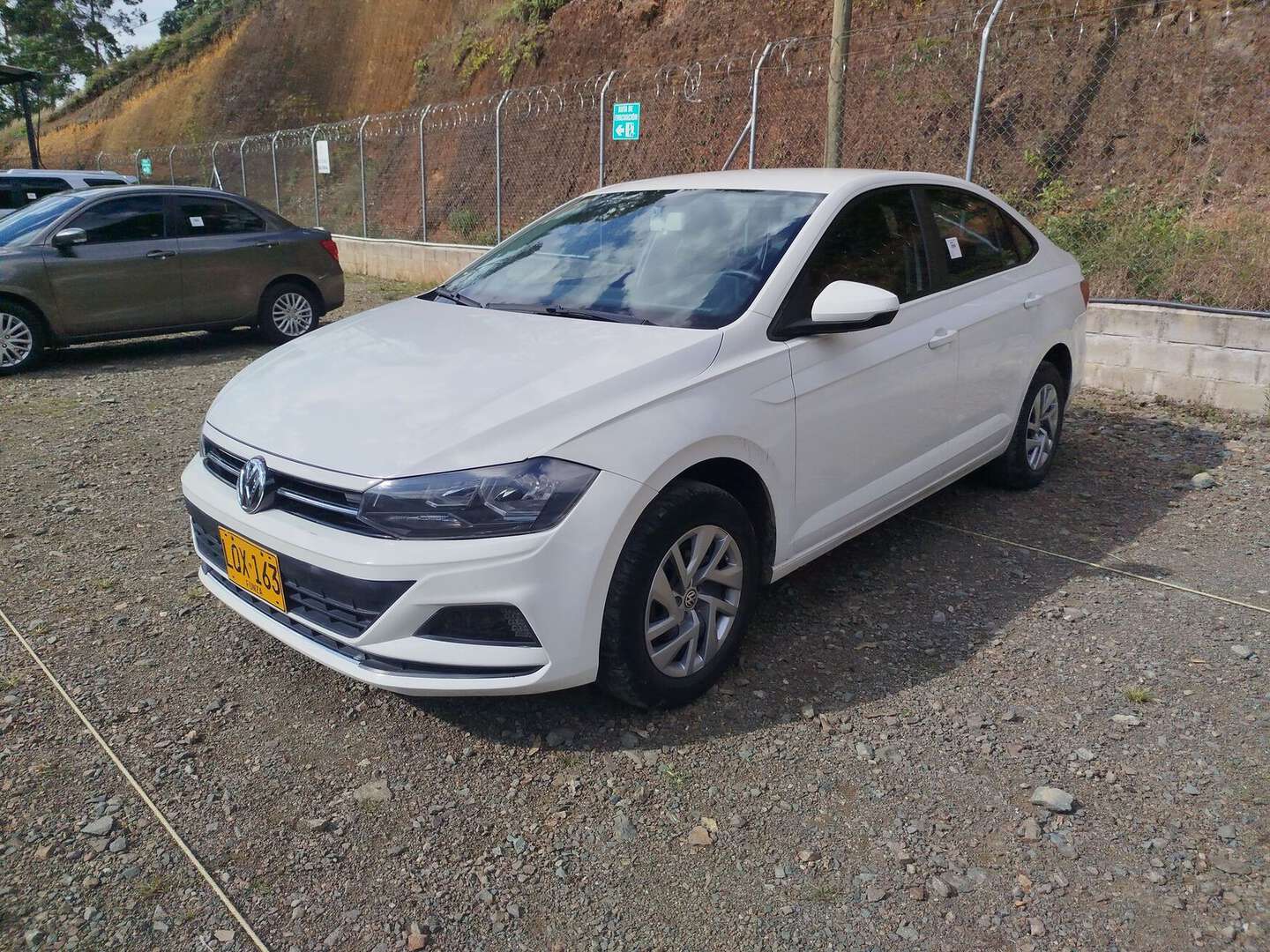 Volkswagen - Virtus - 2023