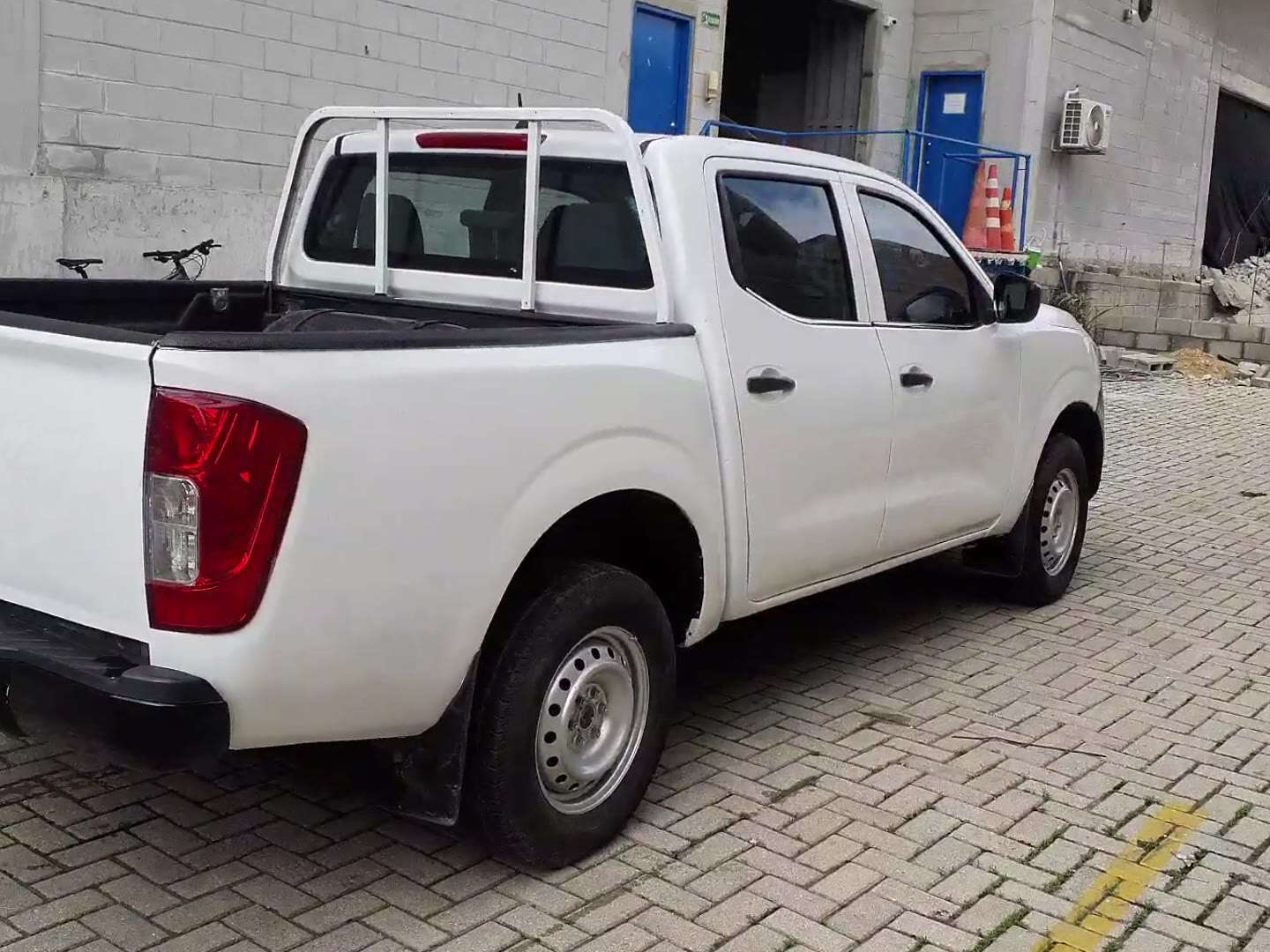 Nissan - Frontier - 2021