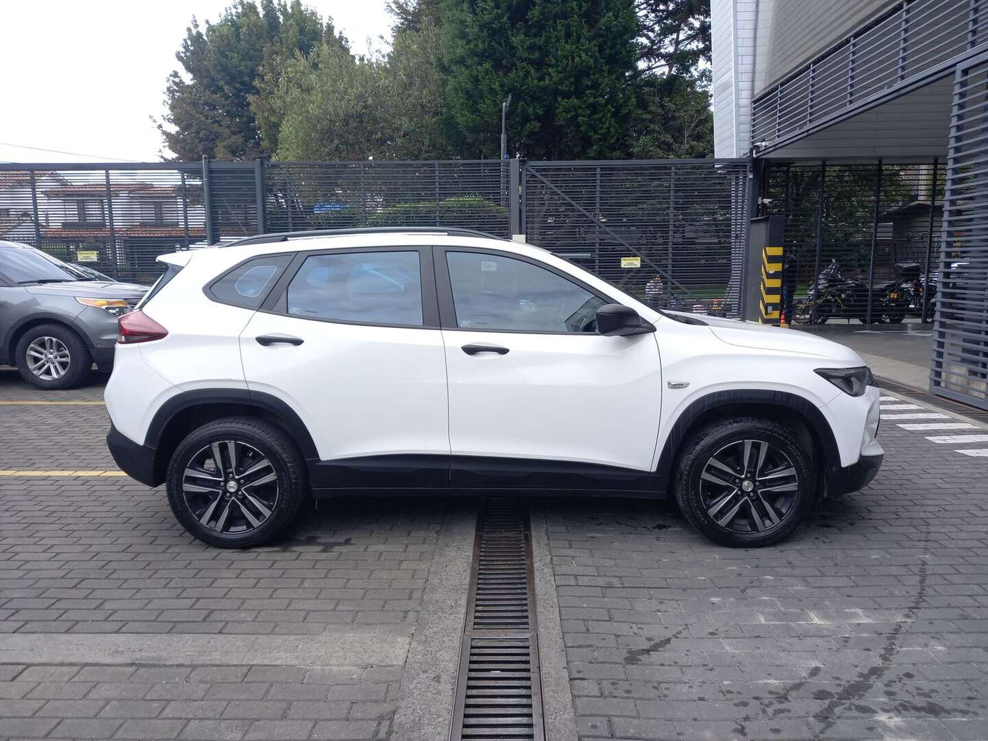 Chevrolet - Tracker - 2025