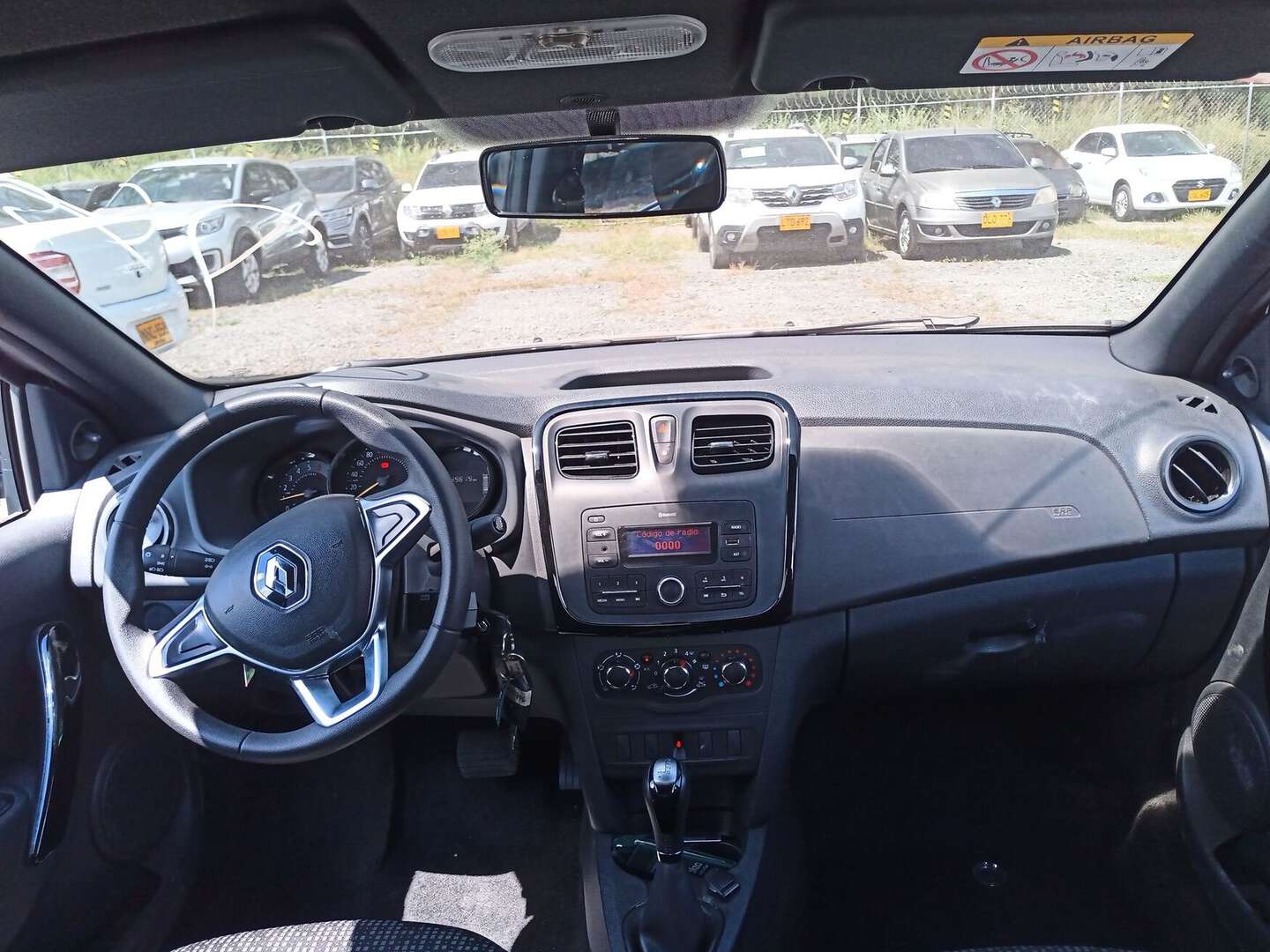 Renault - Logan - 2023