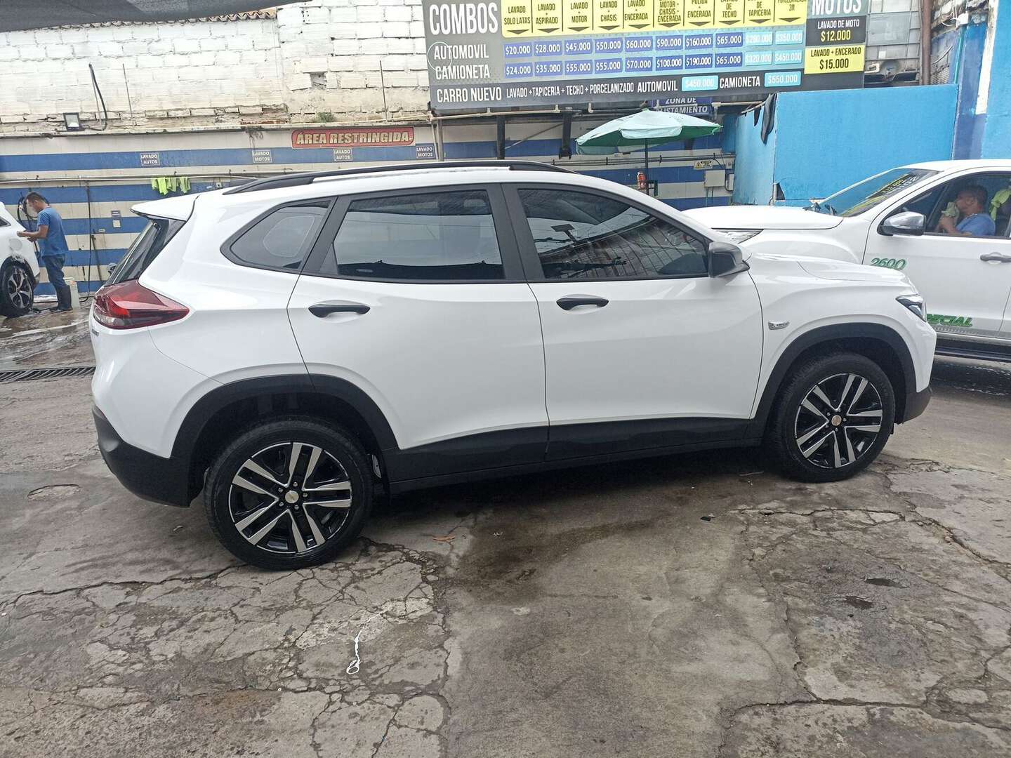Chevrolet - Tracker - 2025