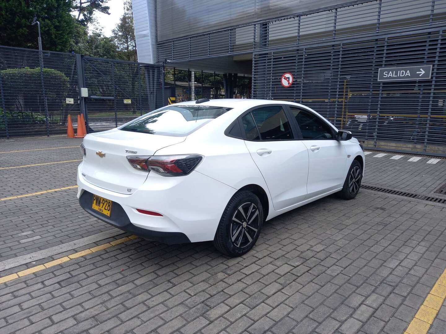 Chevrolet - Onix - 2026