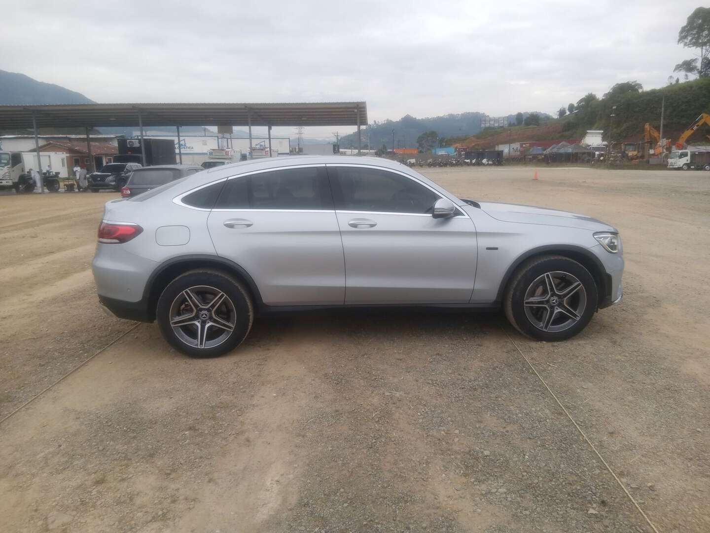 Mercedes Benz - GLC300E - 2022