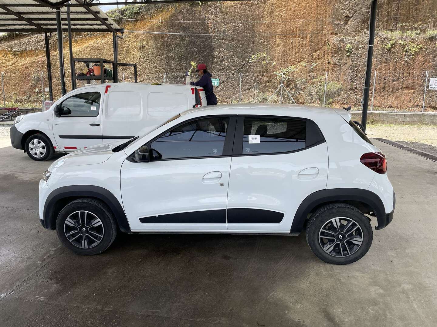Renault - Kwid - 2024