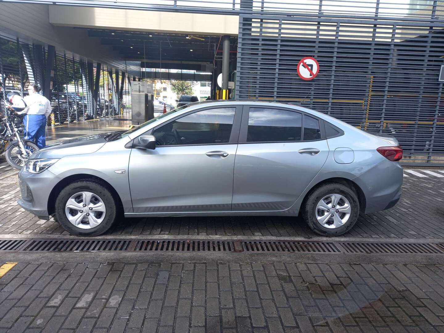 Chevrolet - Onix - 2025