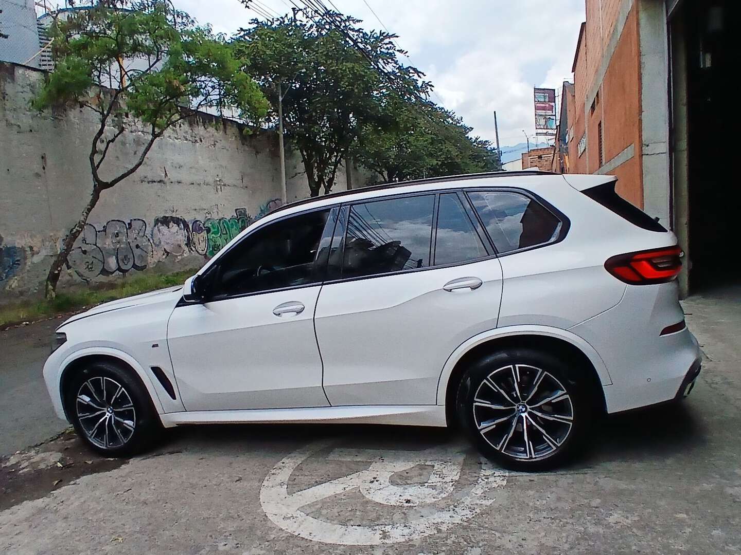 BMW - X5 - 2022