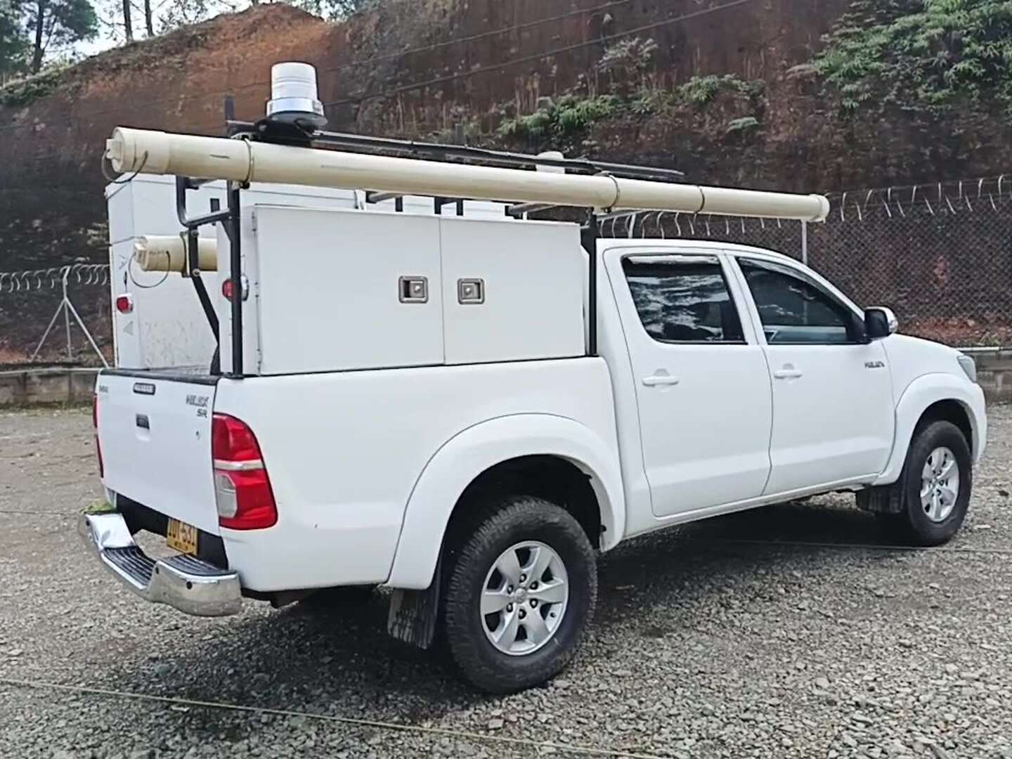 Toyota - Hilux - 2016