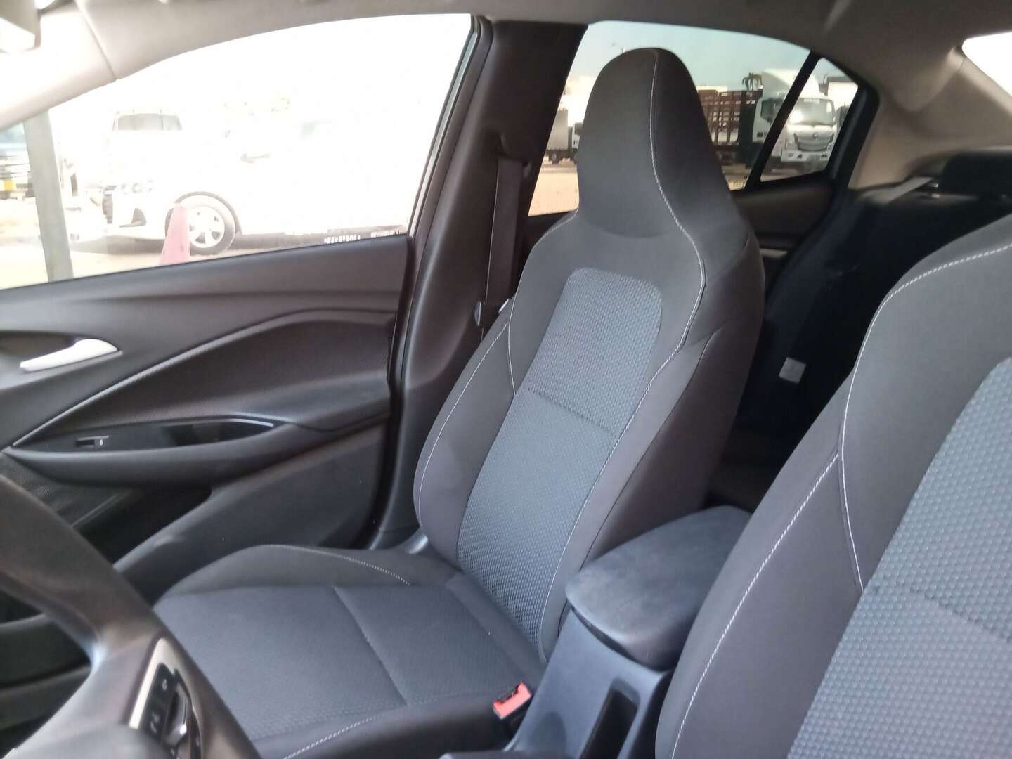 Chevrolet - Onix - 2025