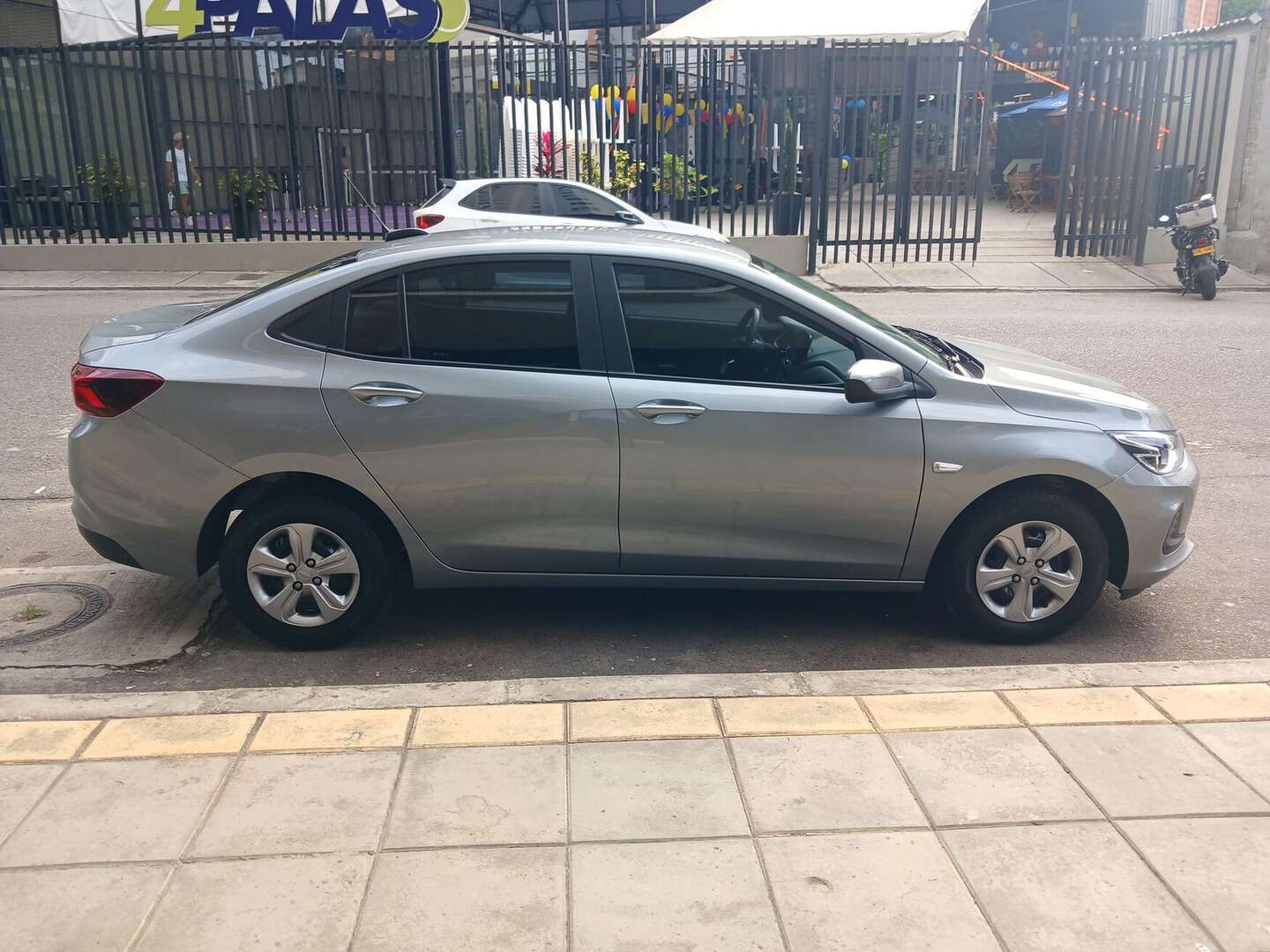 Chevrolet - Onix - 2025