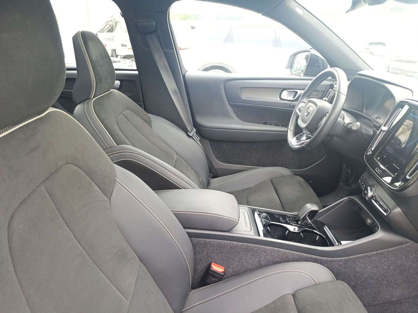 Volvo - XC40 - 2022