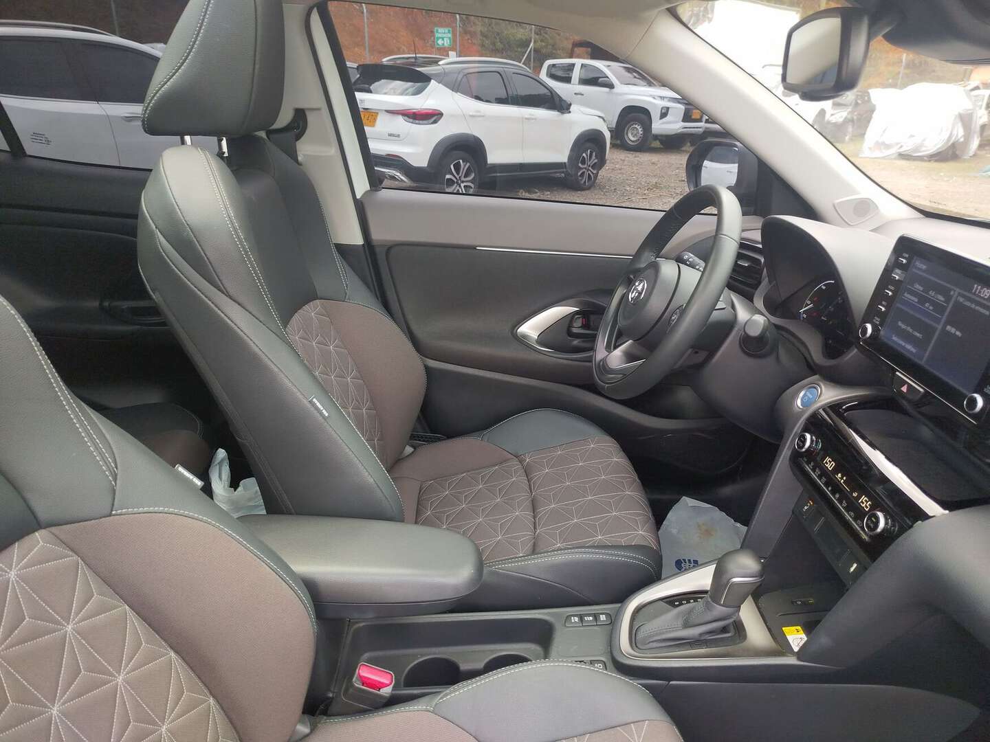 Toyota - Yaris - 2024