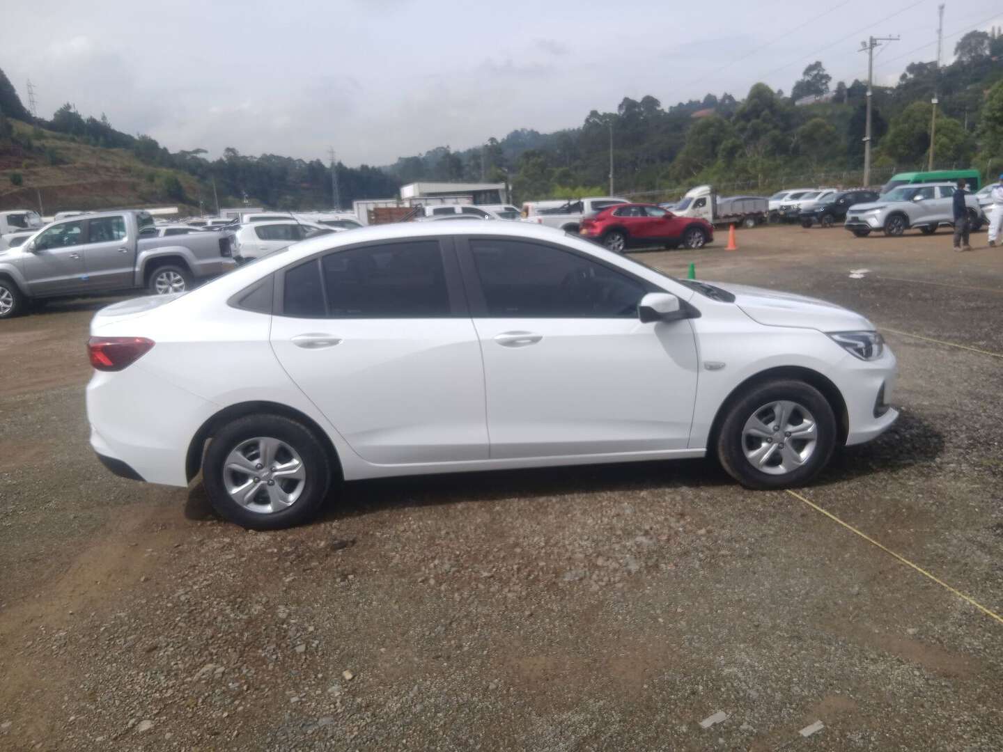 Chevrolet - Onix - 2025