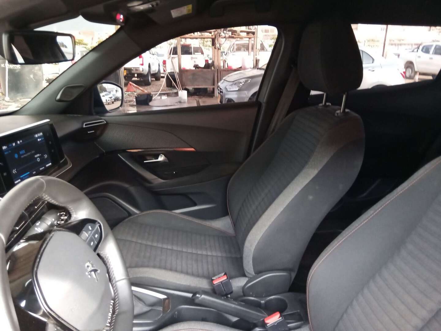 Peugeot - 2008 - 2023