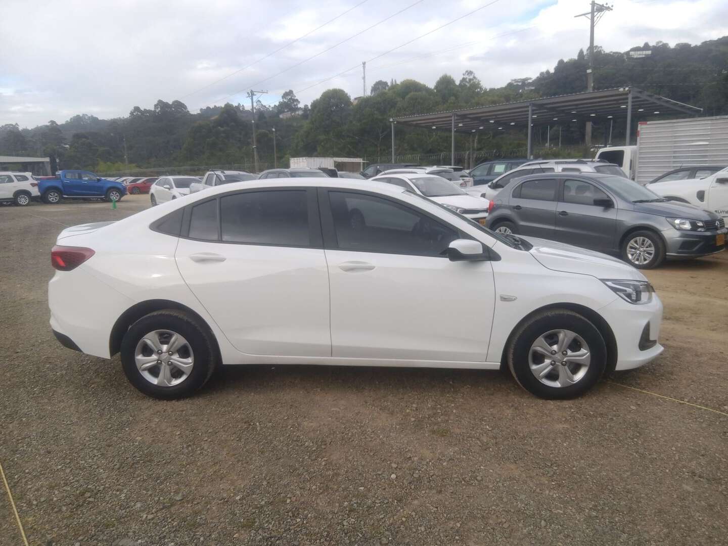 Chevrolet - Onix - 2025