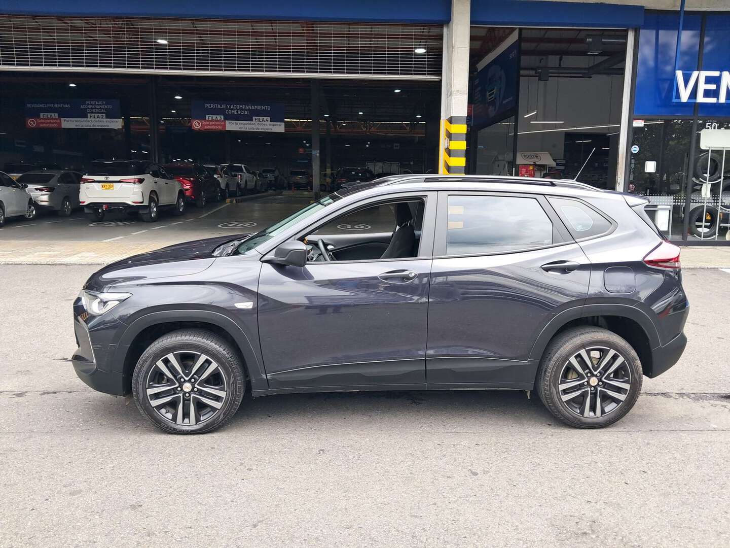 Chevrolet - Tracker - 2025